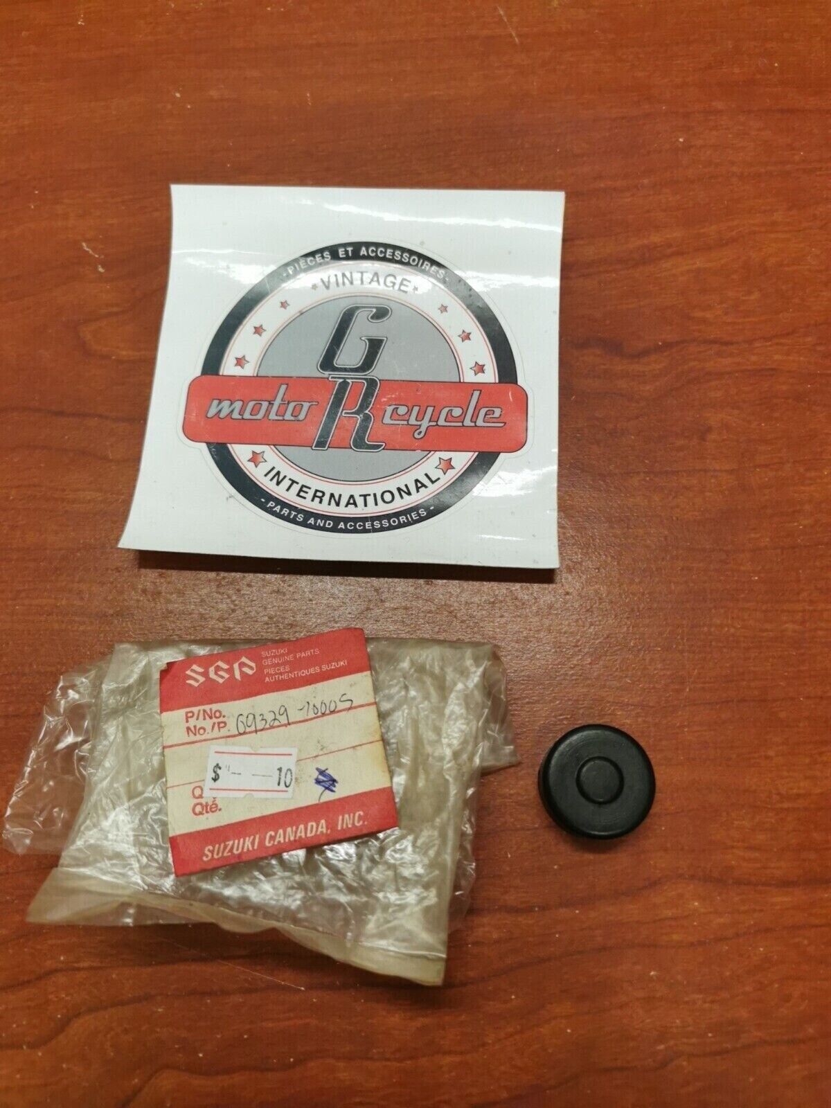 NOS Suzuki T500 TC100 DS80 TS75 TS100 T350 FUEL TANK CUSHION 09329-10005 S17