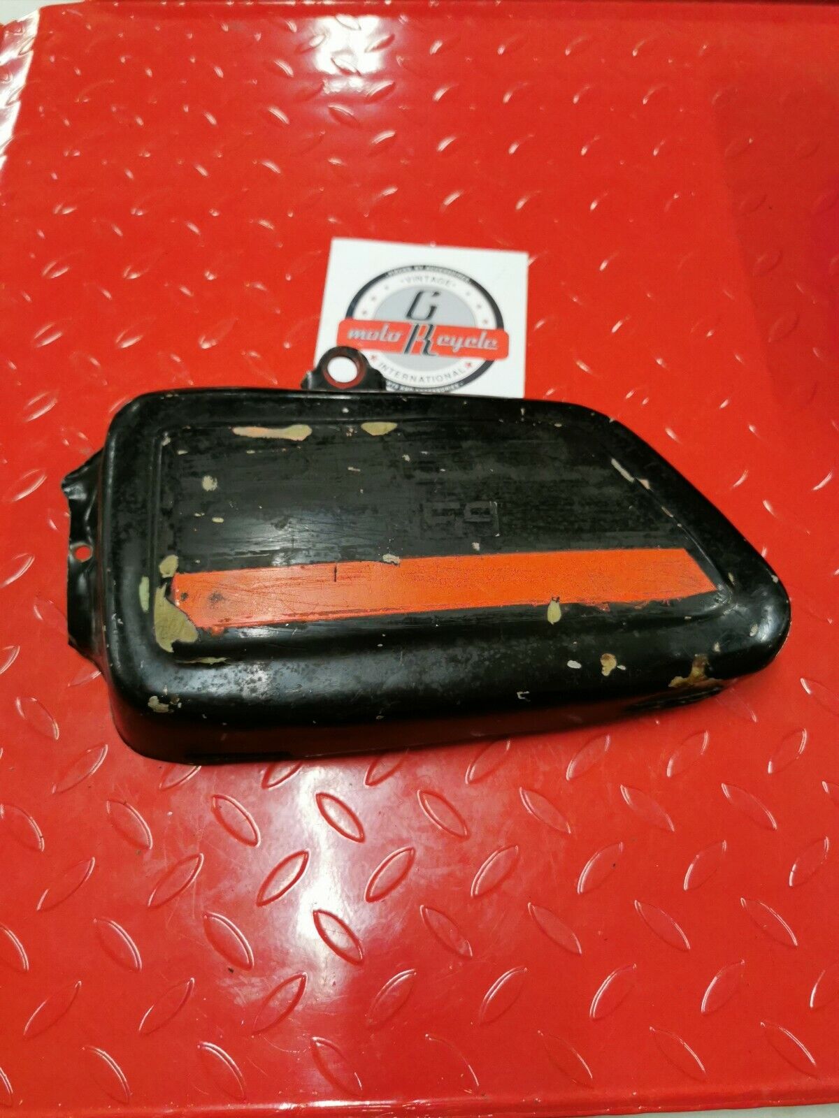 Yamaha XS650 1976 right side cover panel fairing 1975