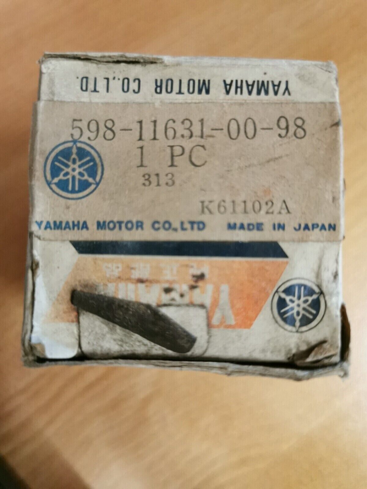 NOS YAMAHA YZ80 1976 PISTON STD SUPERCEDED BY 2J5-11631-00-97 Y46