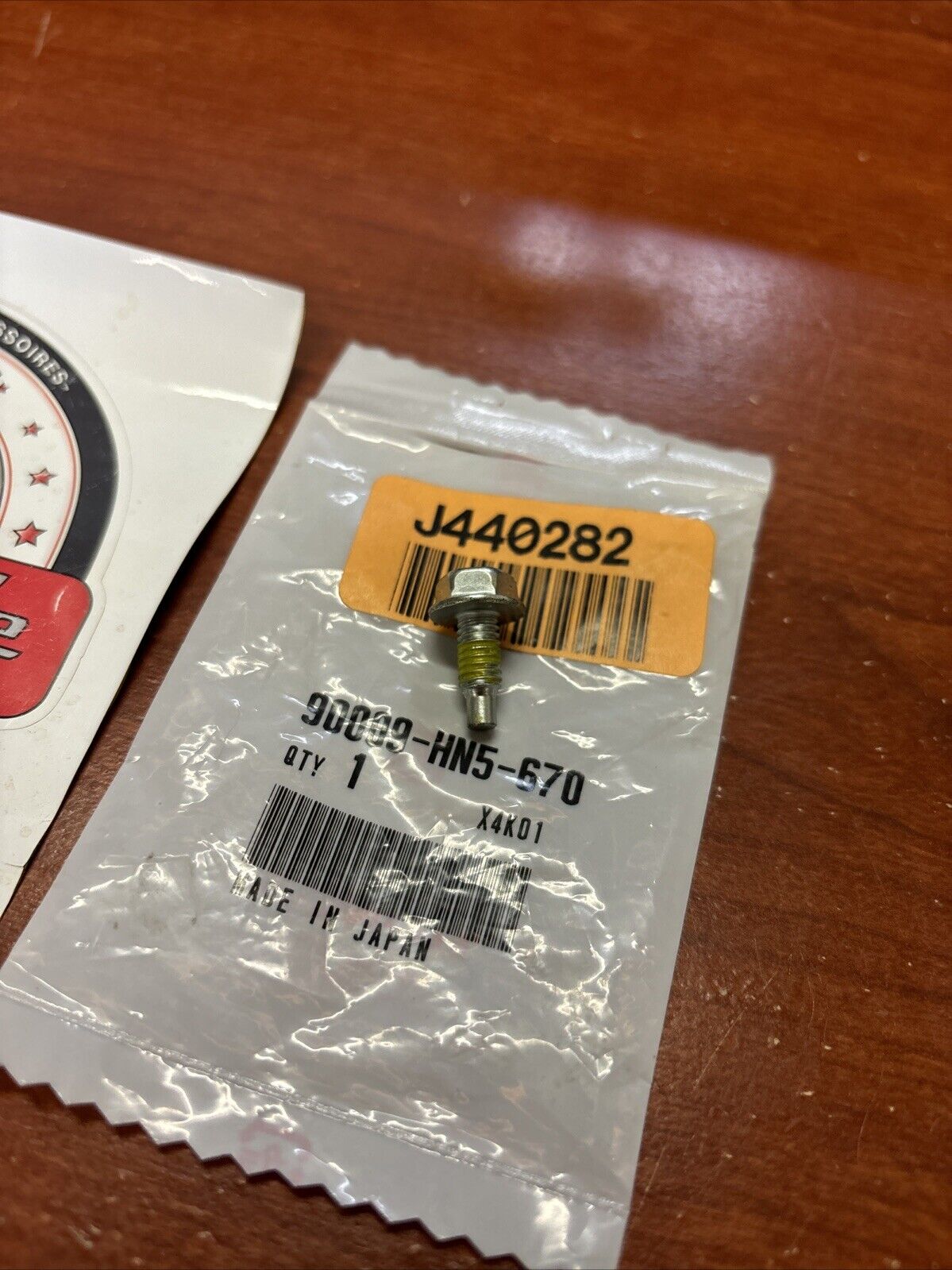 NOS Honda TRX250 TRX350 SPECIAL FLANGE BOLT 6X15.2 90009-HN5-670 H135