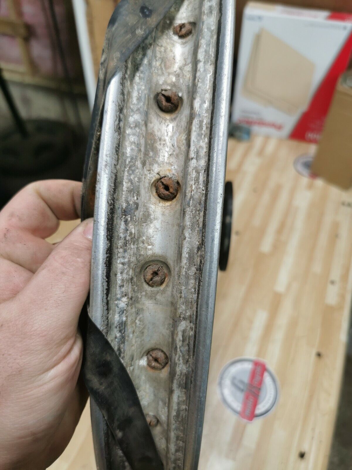 Yamaha IT250 1982 front wheel rim hub 23X-25111-00-98