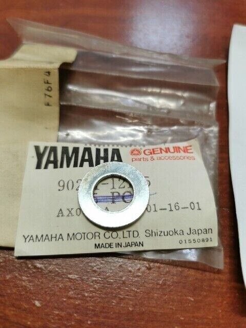 NEW NOS Yamaha WASHER PLATE 90201-12175-00 SUB 122-22244-00-00 Y116