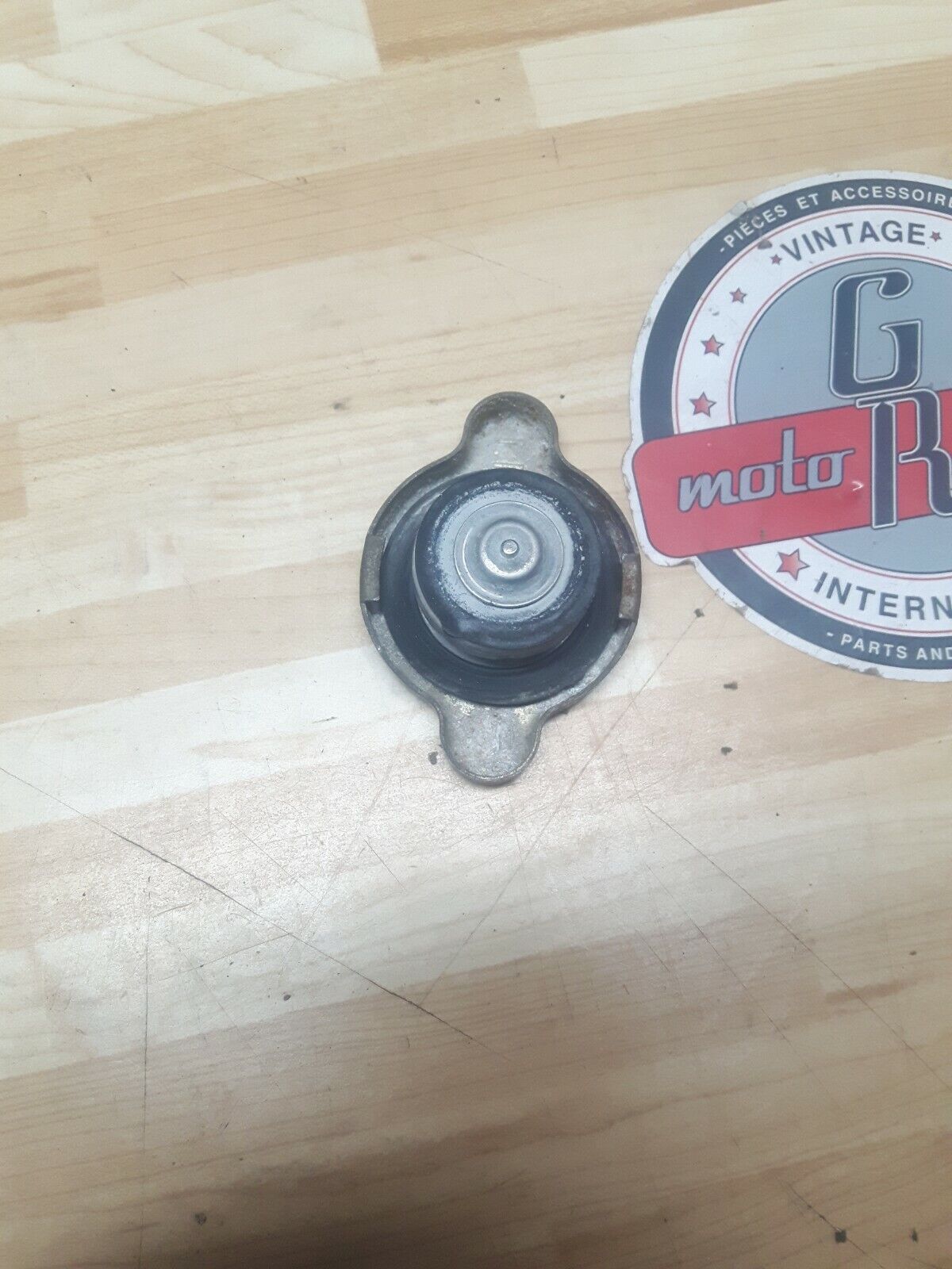 Honda CR125R 1983 radiator cap lid