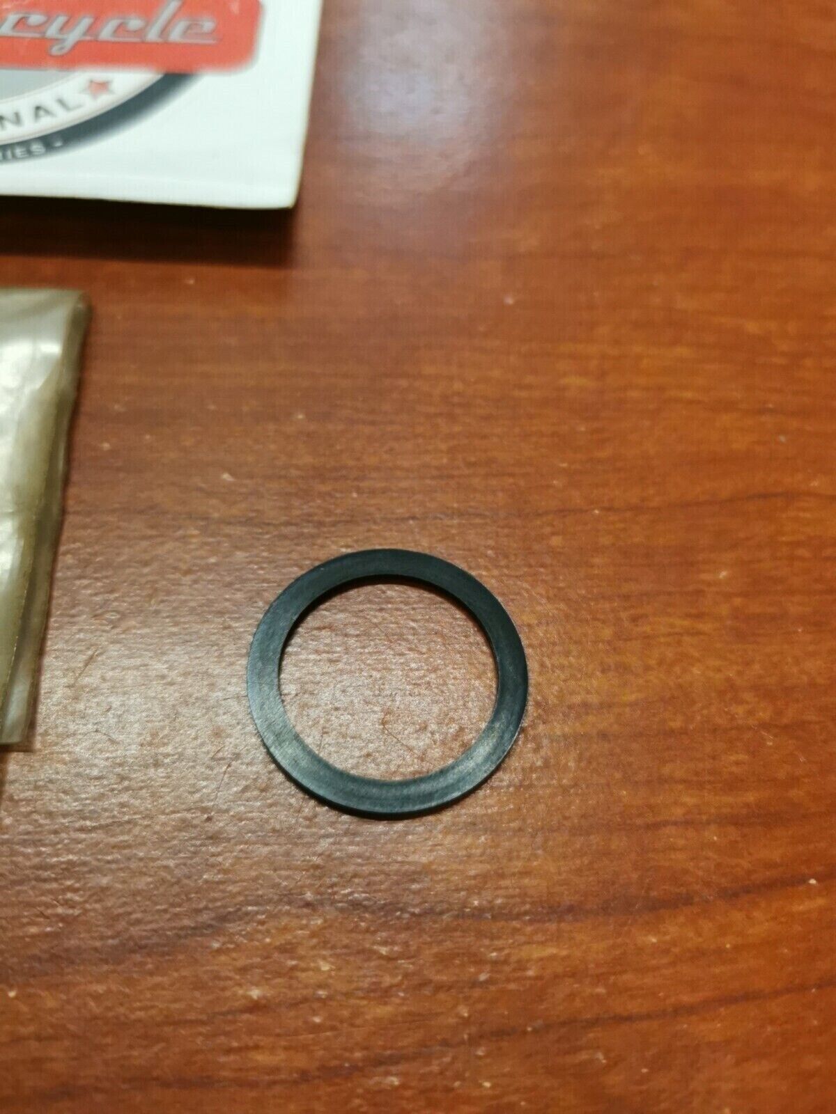 NOS Suzuki GT750 GT550 GT500 GT380 GT250 FUEL CUP GASKET 44346-31050 S18