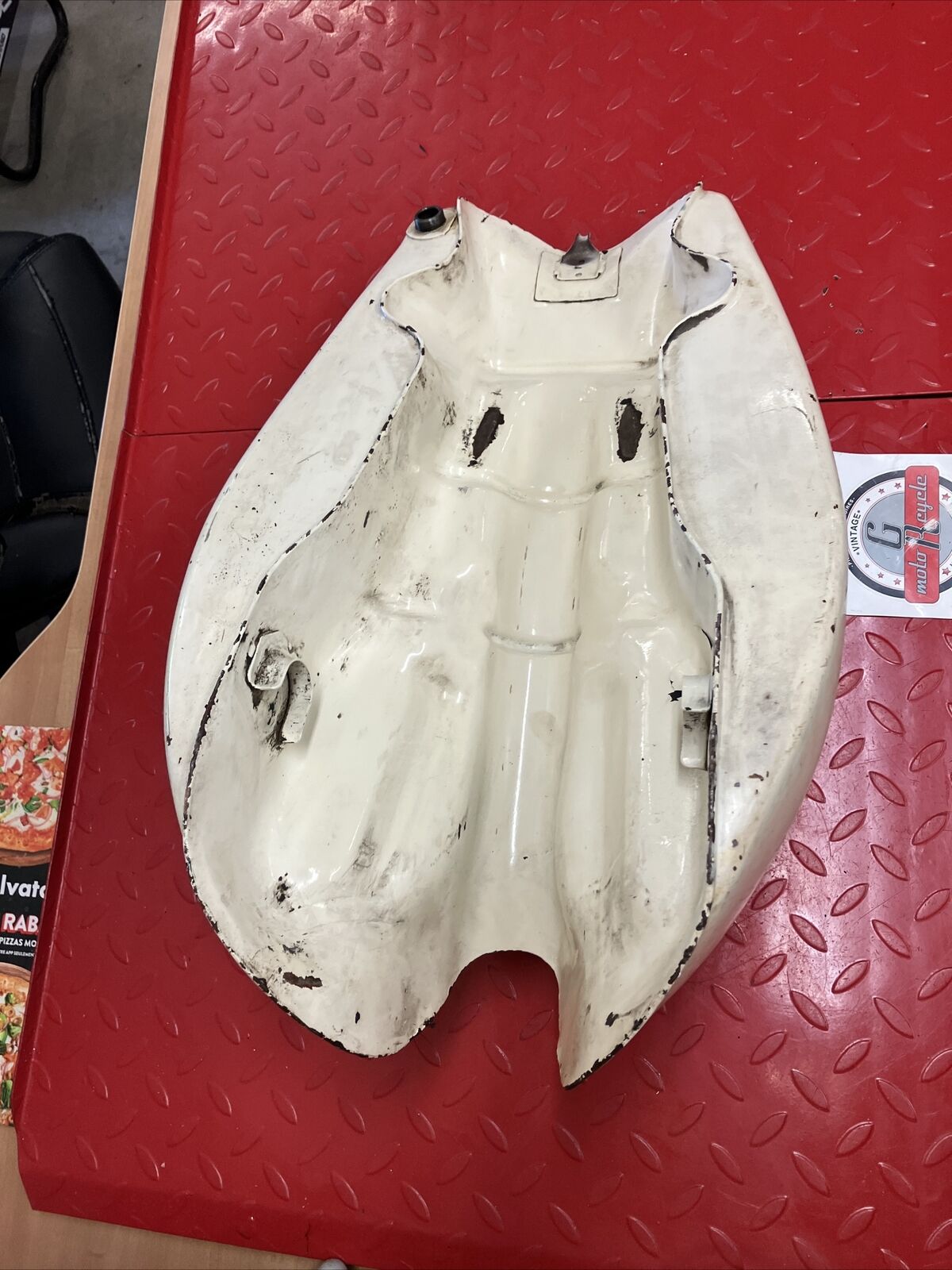 Kawasaki Z1 1975 Fuel tank gas petrol reservoir 2