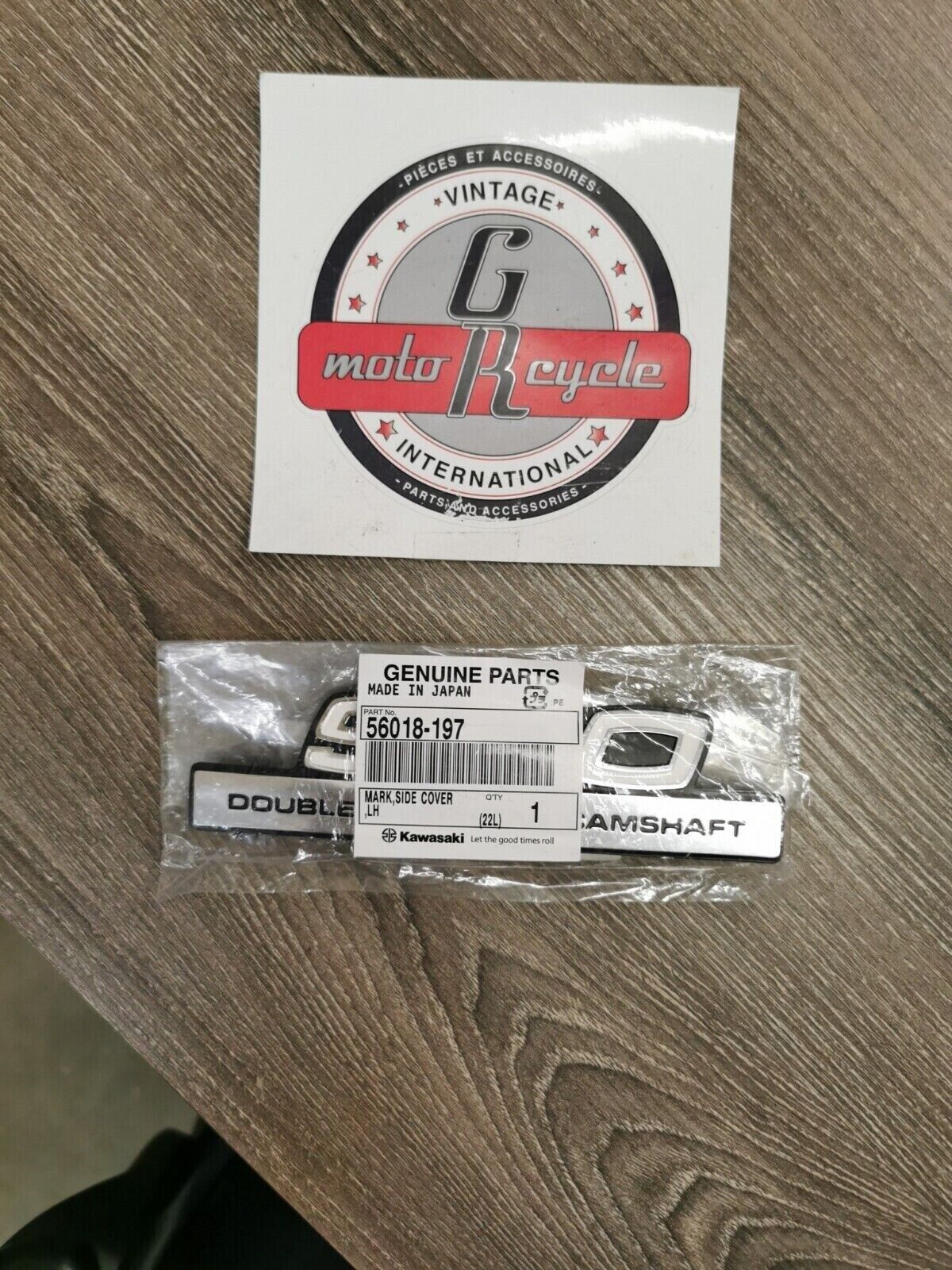 NOS KAWASAKI Z1 900 1973 1974 Side Cover Emblem 56018-197 K28