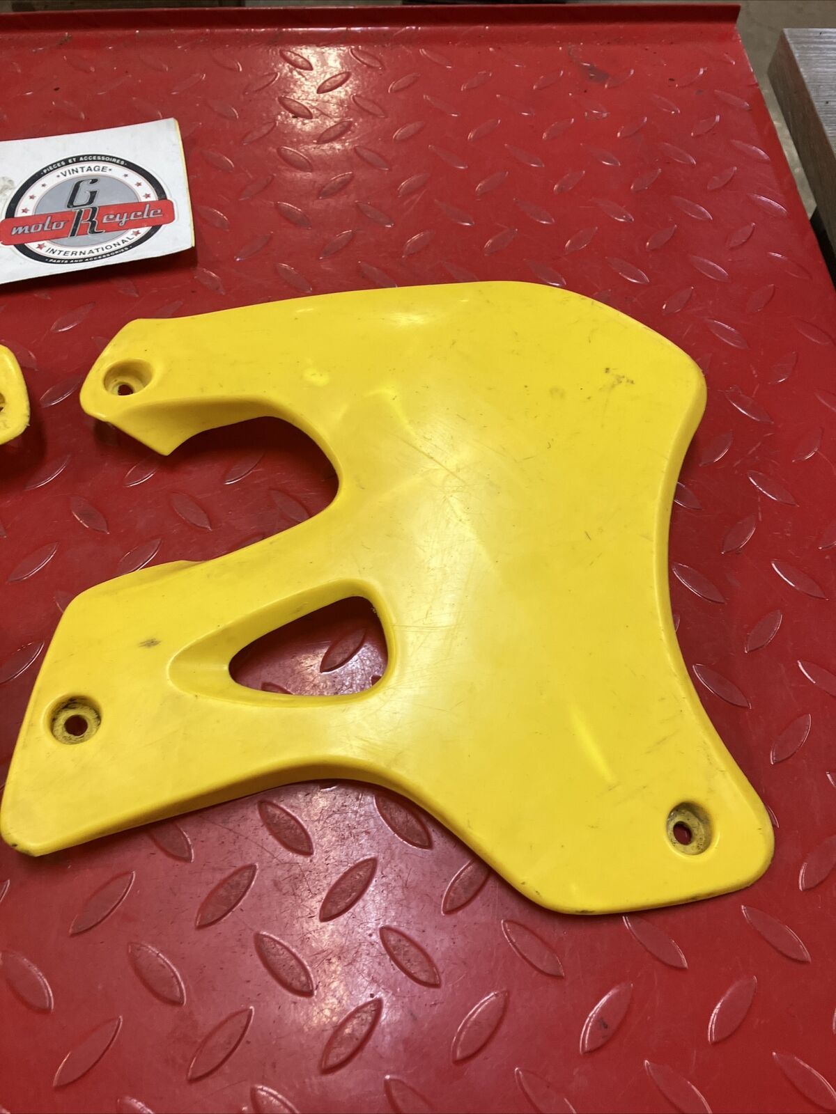 Suzuki RM125 RM250 1999 left right fuel tank shroud radiator cover