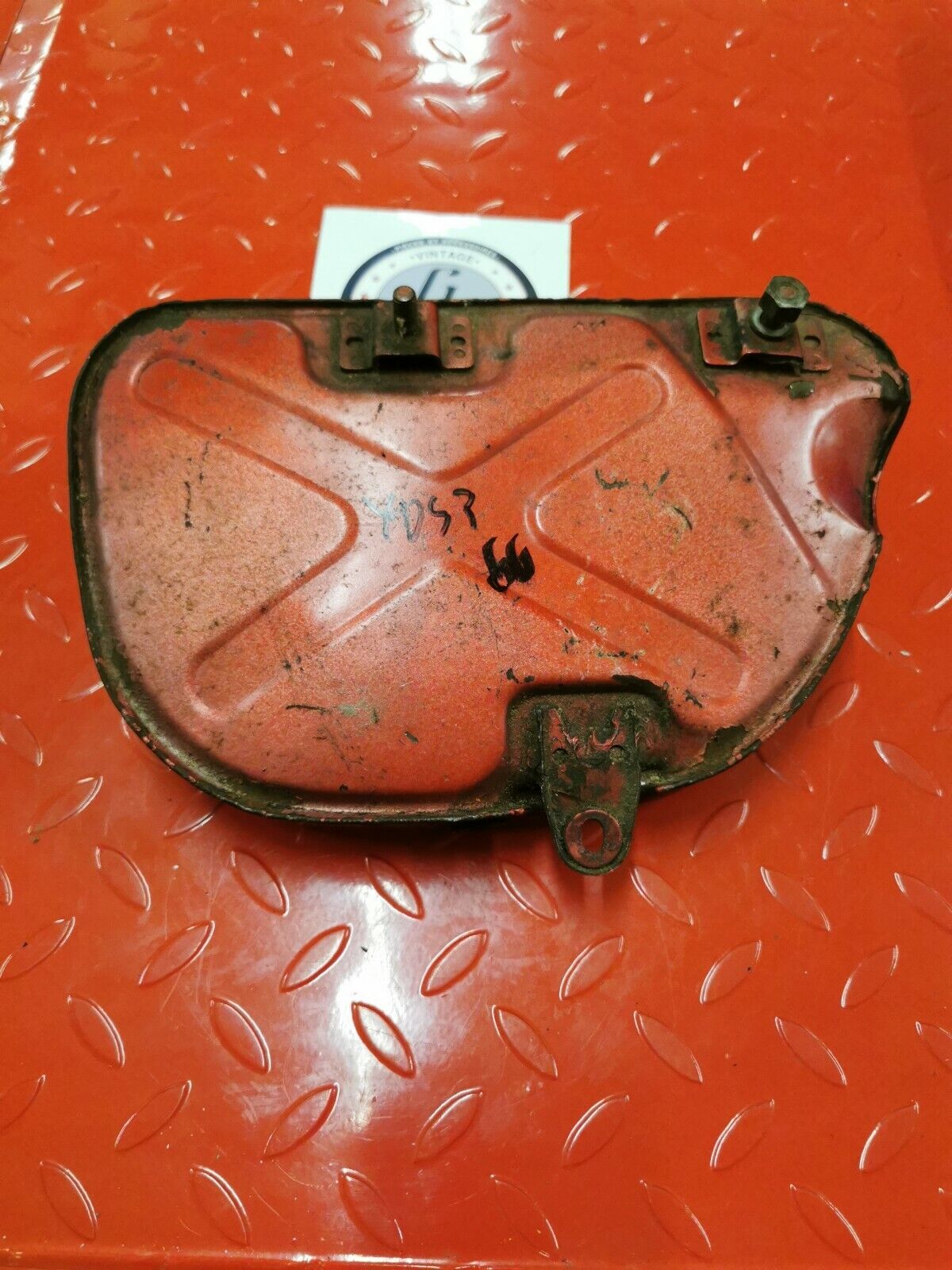 Yamaha YDS3 1966 oil tank YM1