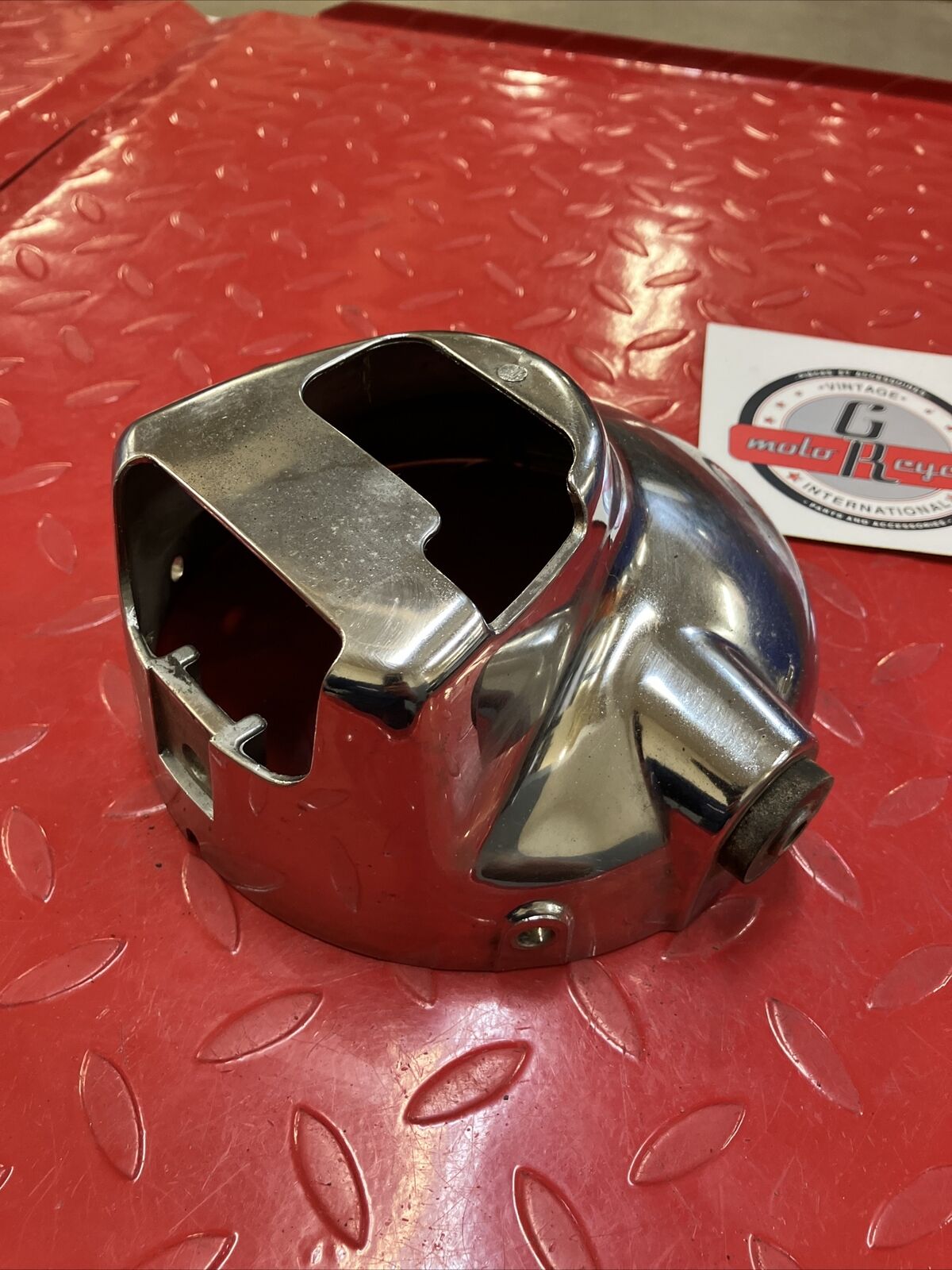 Kawasaki VN750 1986 Vulcan 750 headlight head light socket case body housing