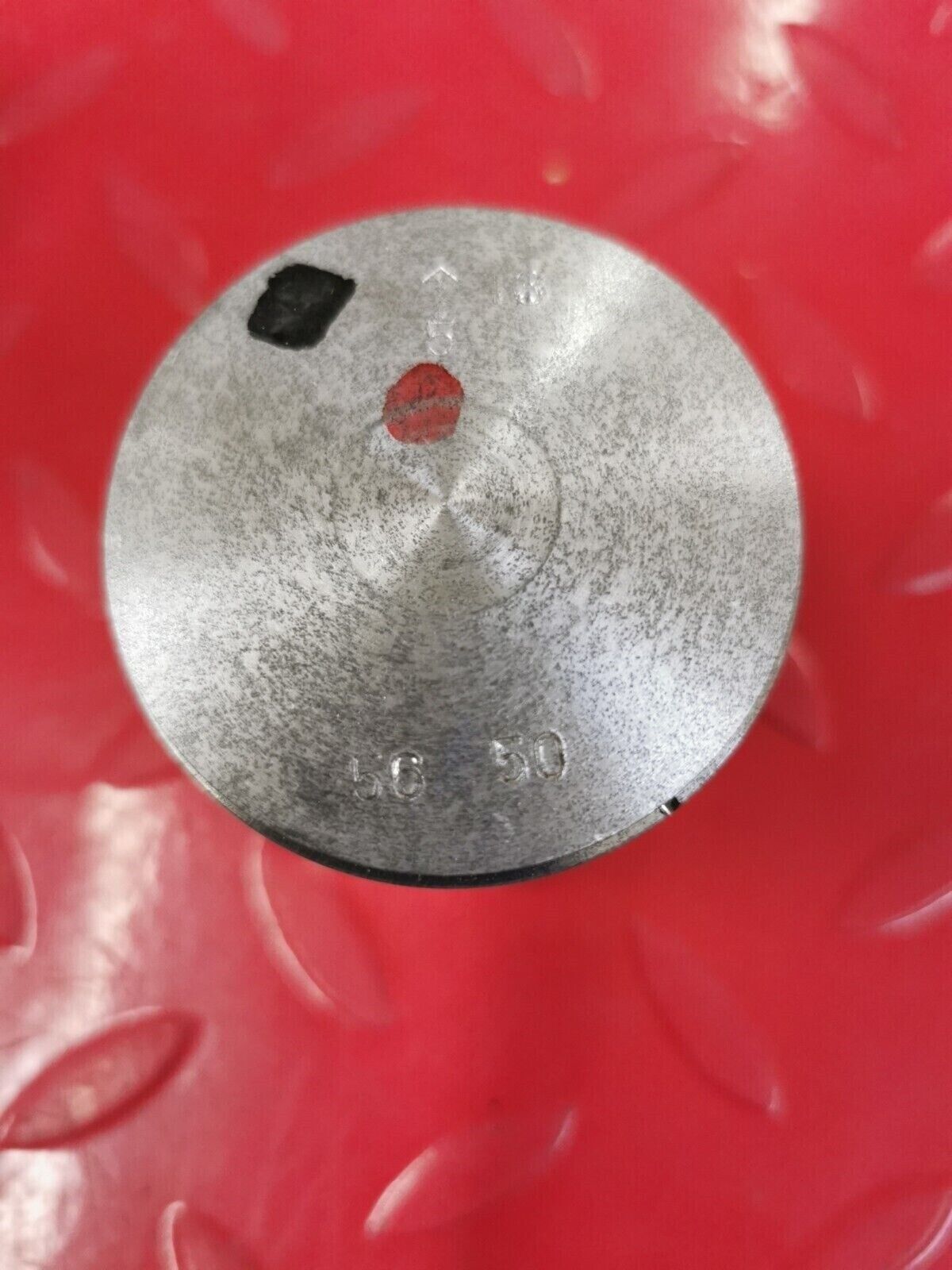 NOS YAMAHA DT125   1974   1975   PISTON 2 O/S 0.50  444-11636-00-00 Y50