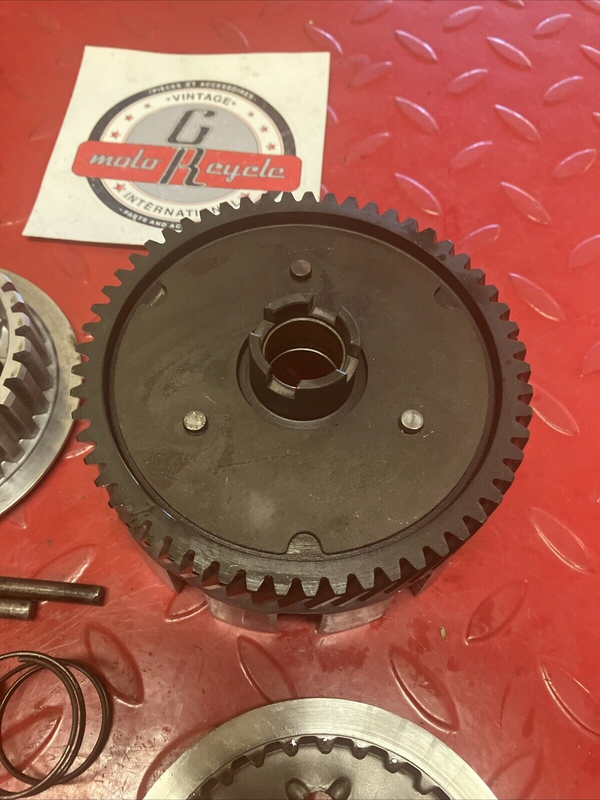 Suzuki TC125 1975 Clutch assembly basket hub pressure plate