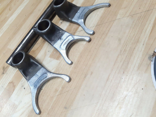 Honda XR200R 1984 transmission gearshift forks shaft 24211-KK0-000 24212-KK0-000