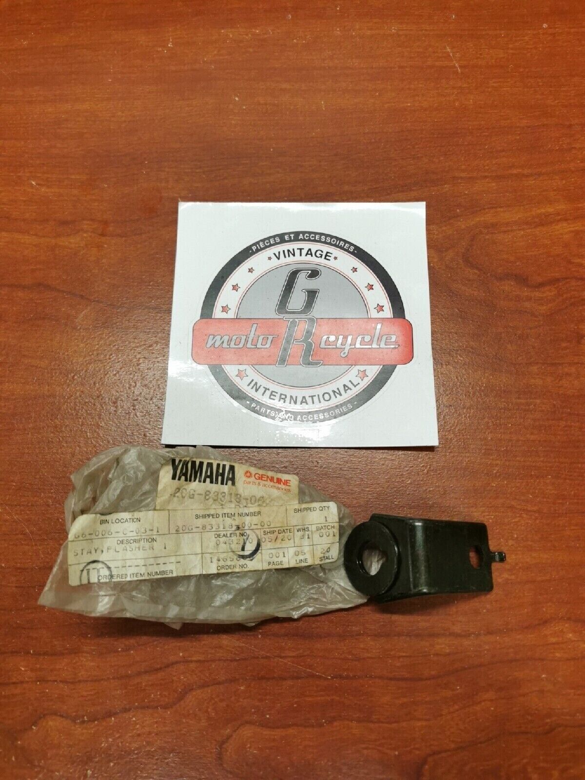 NOS Yamaha CA50 CE50 FLASHER STAY 1 20G-83318-00-00 Y69