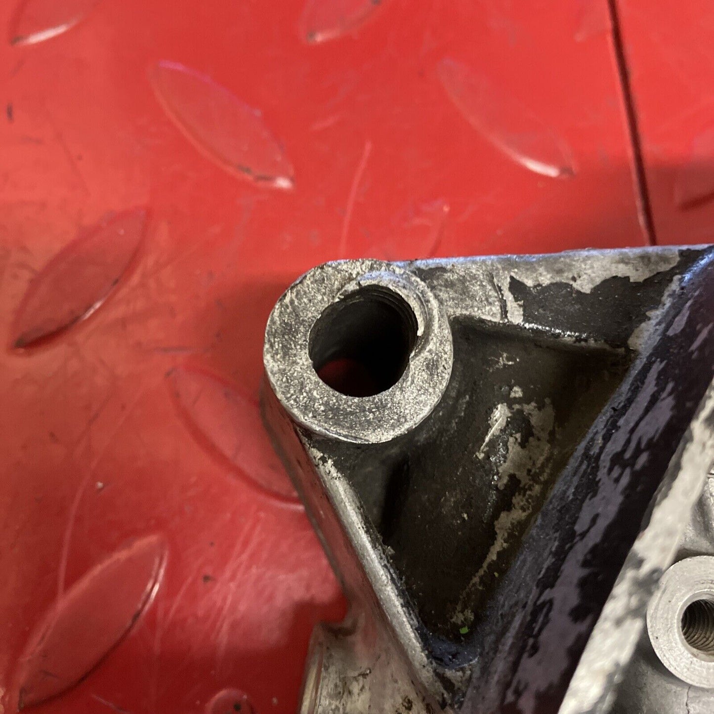 Suzuki RV125 1973 crankcase set left right crank case