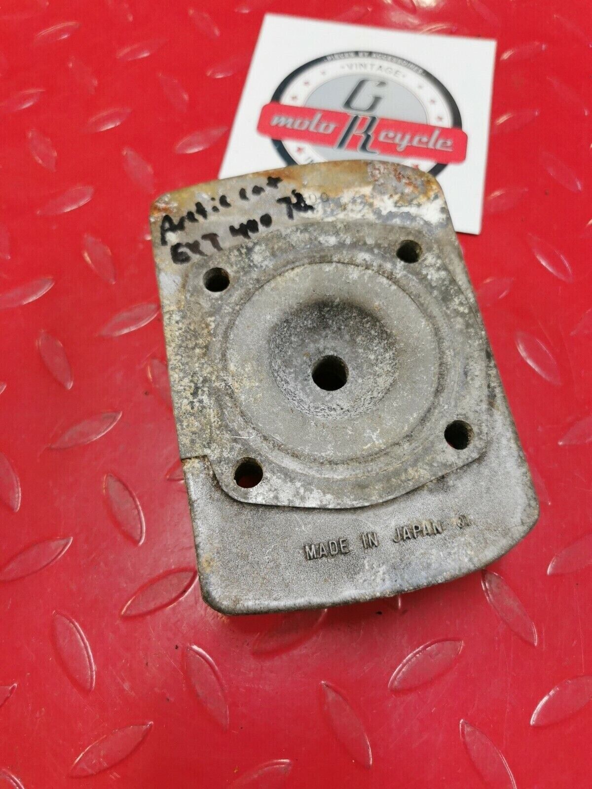 Arctic cat 70's 400 snowmobile left cylinder head jug barrel cover