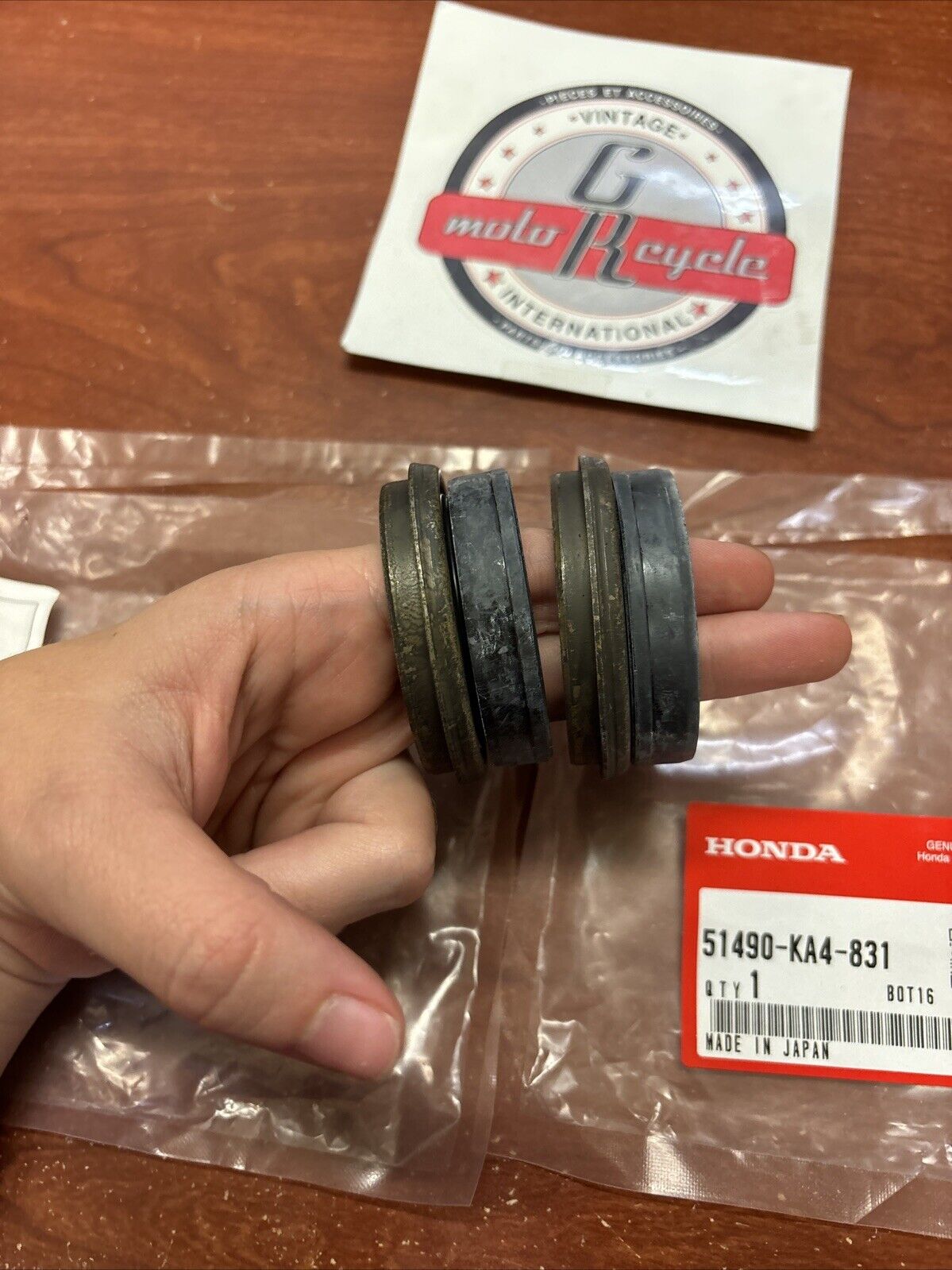NOS Honda CR125R CR250R XR600R XR650L FRONT FORK SEAL SET 51490-KA4-831 H139