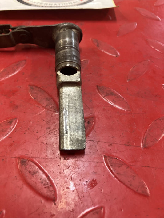 Yamaha IT250 1981 clutch lever actuator arm release push rod