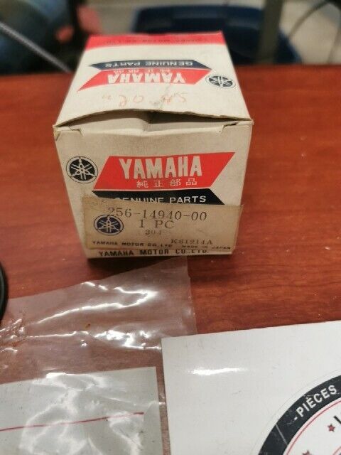 NOS Yamaha TX650 XS1 XS2 XS500 XS650 DIAPHRAGM 256-14940-00-00 Y153