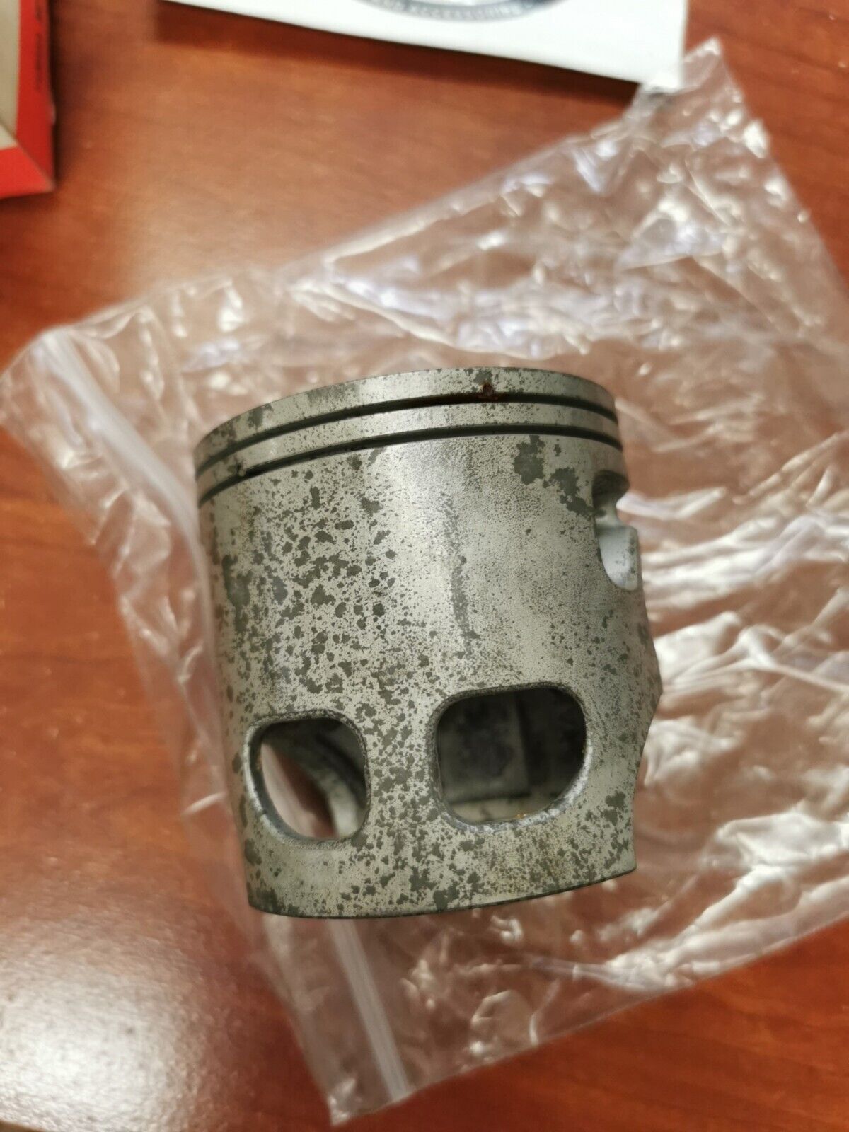 NOS Yamaha 1977 1978 IT250 PISTON STD 1W5-11631-00-96 Y91