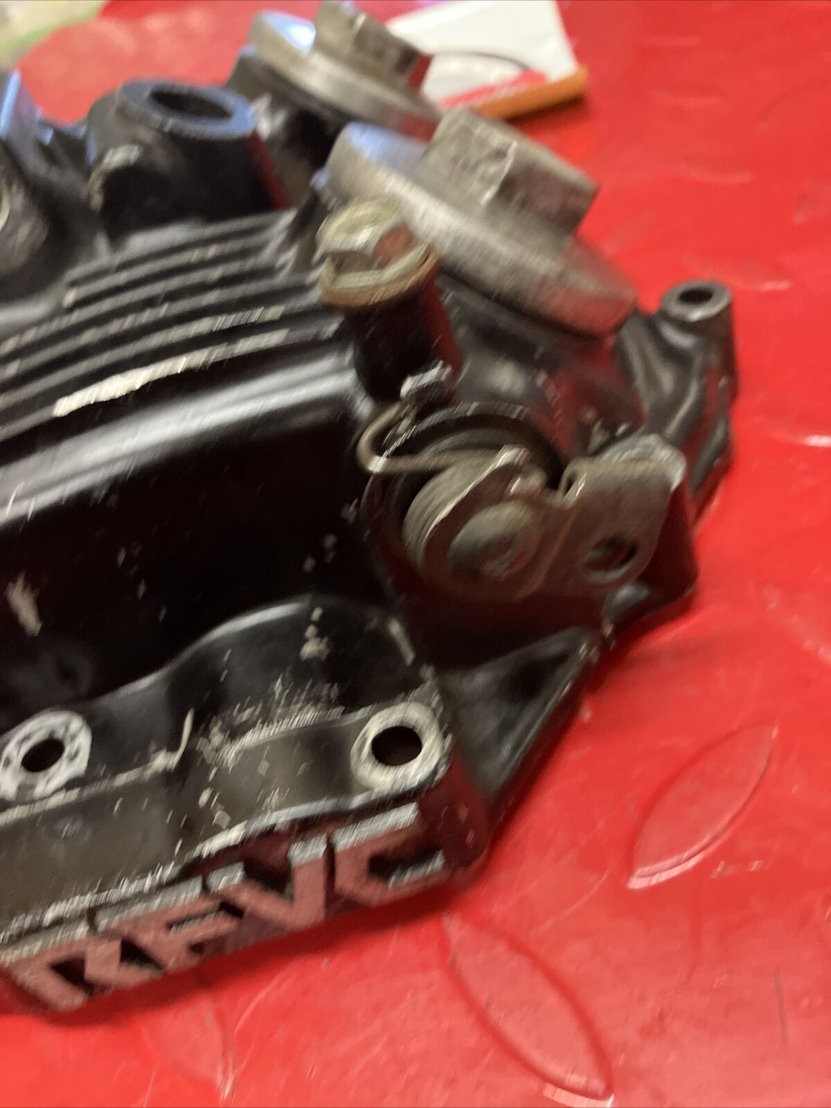 Honda XL350R 1984 cylinder head cover valve cover