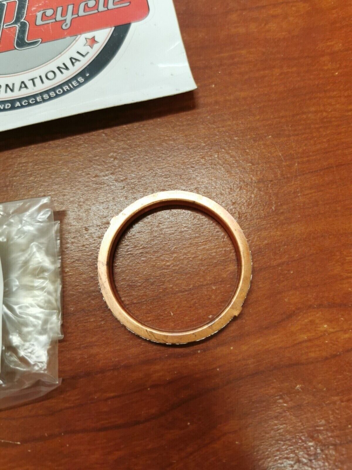 NOS Suzuki GSX1300 SV650 DL650 DR650 EXHAUST PIPE GASKET 14181-22D01 S20