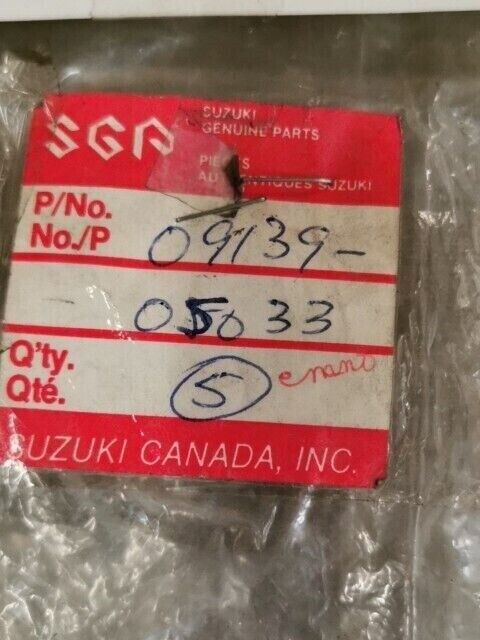 NOS SUZUKI GSX1100F GSXR600 GSXR750 LS650 TL1000R SCREW 5X10 09139-05033 S46