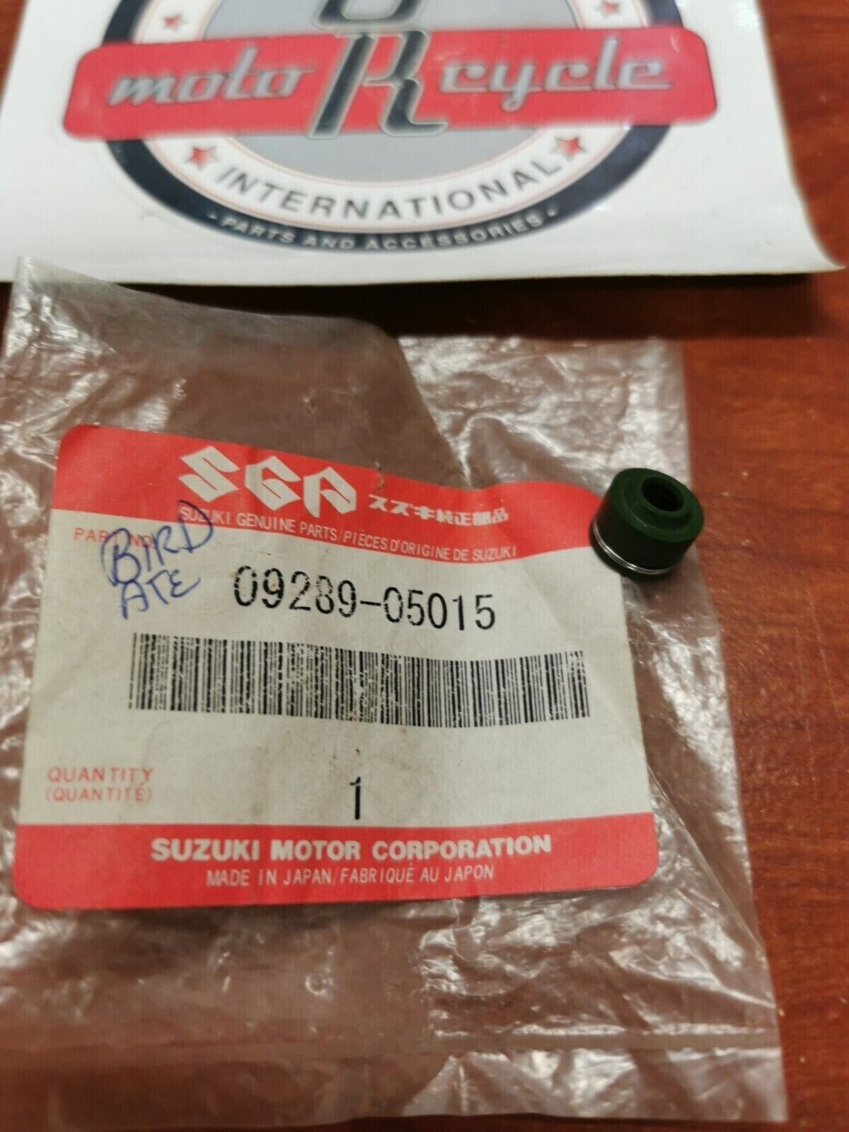 NOS Suzuki OIL SEAL (5.5X11X8.2) 09289-05015 S20