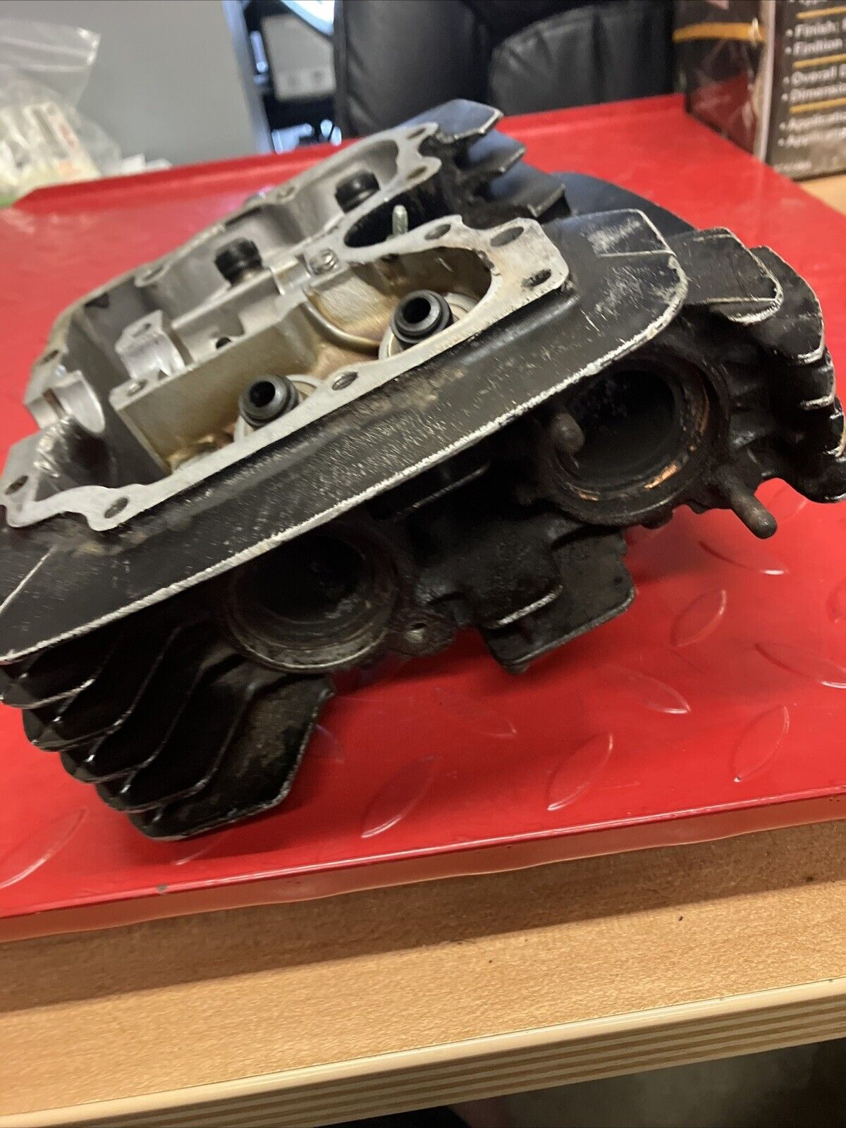 Honda XR350R 1985 cylinder head