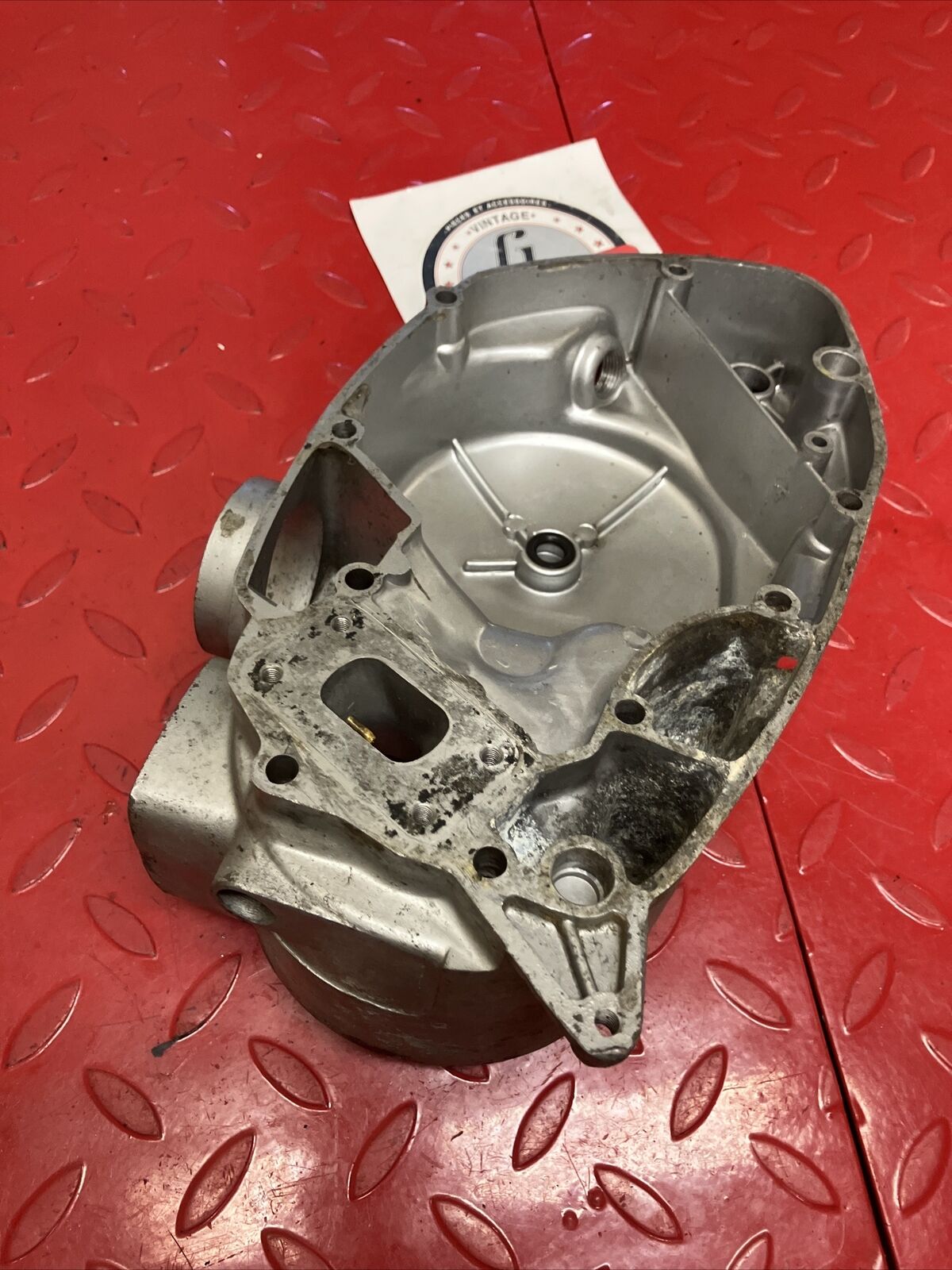 Suzuki RV90 1973 right crankcase clutch cover