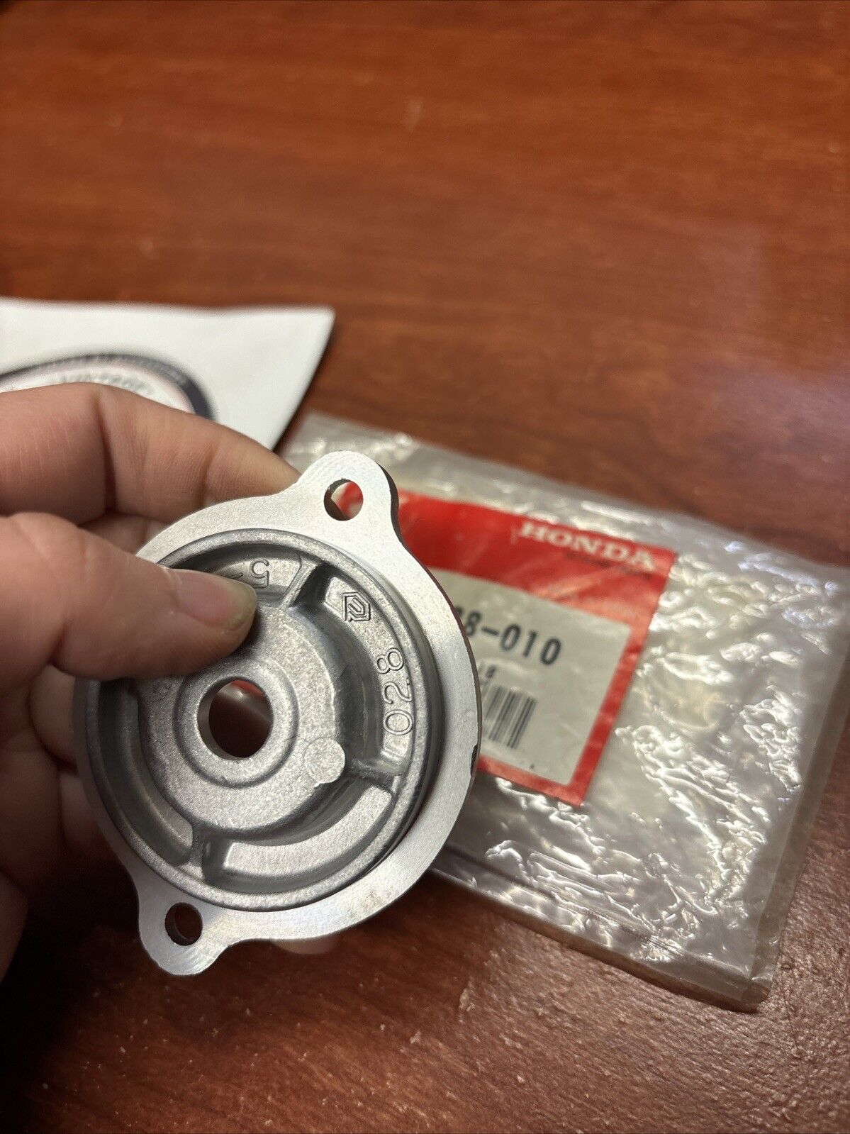 NOS Honda ATC110 ATC90 C90 CT110 CT90 CLUTCH COVER 22111-028-010 H162