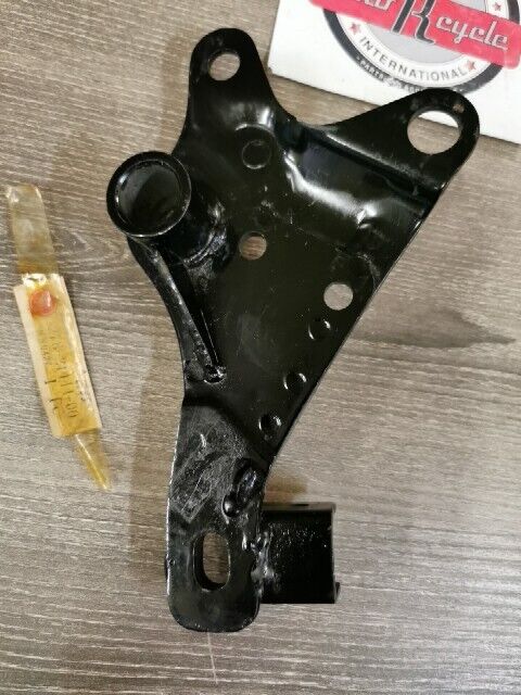 NOS Yamaha DS7 RD250A RD350 R5 R5C R5B STAY MUFFLER 2 278-21444-00-00 Y137