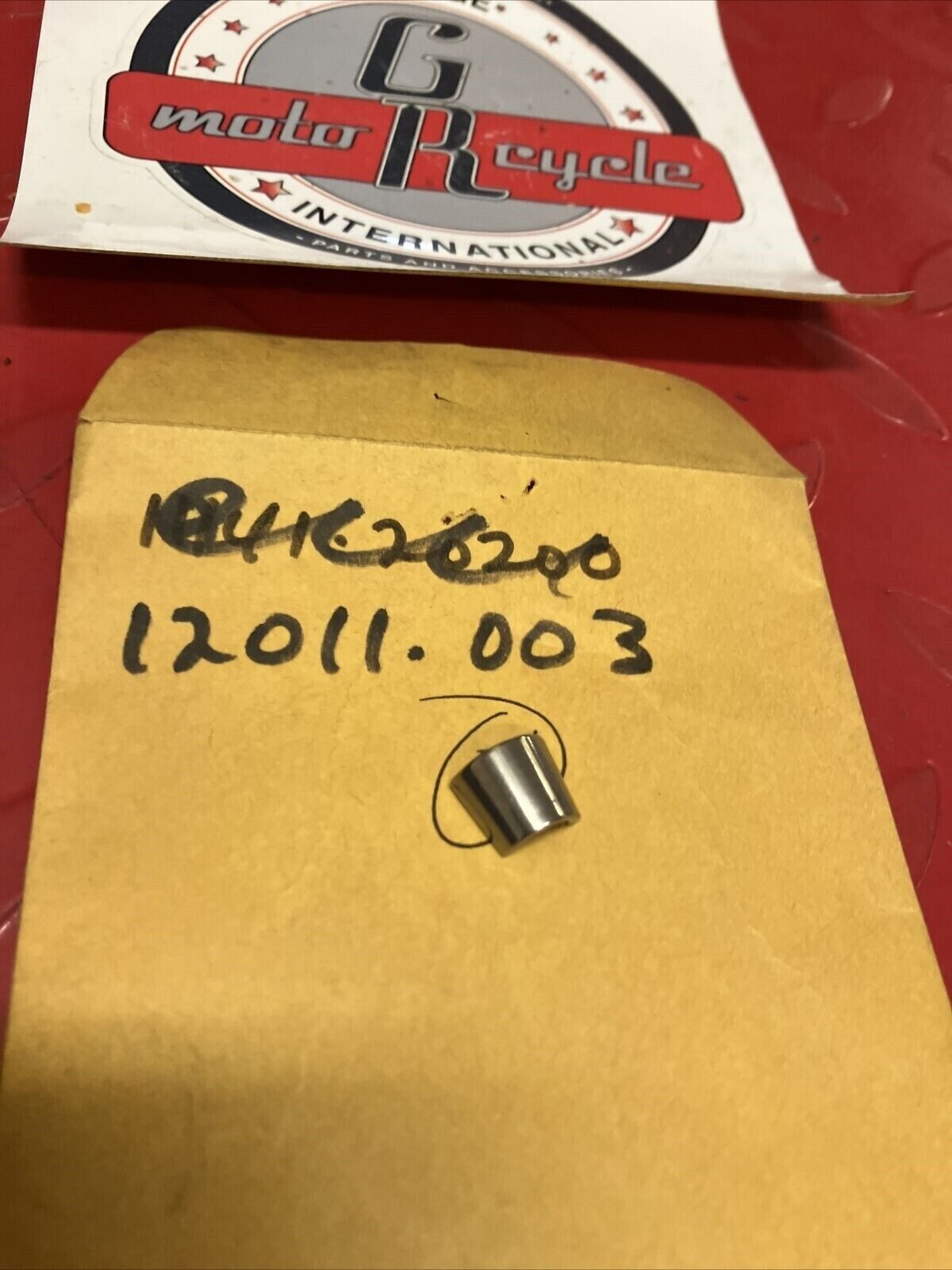 NOS KAWASAKI KZ750 VALVE SPRING COLLAR SPLIT KEEPER 12011-003 K19
