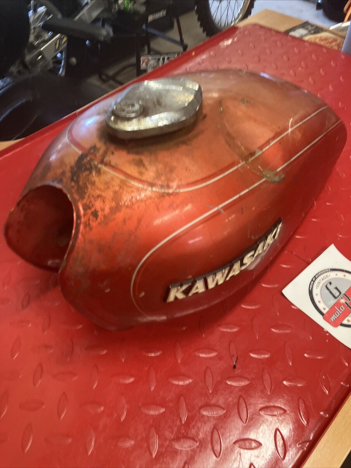 Kawasaki KZ400 1976 1977 Fuel tank gas petrol reservoir