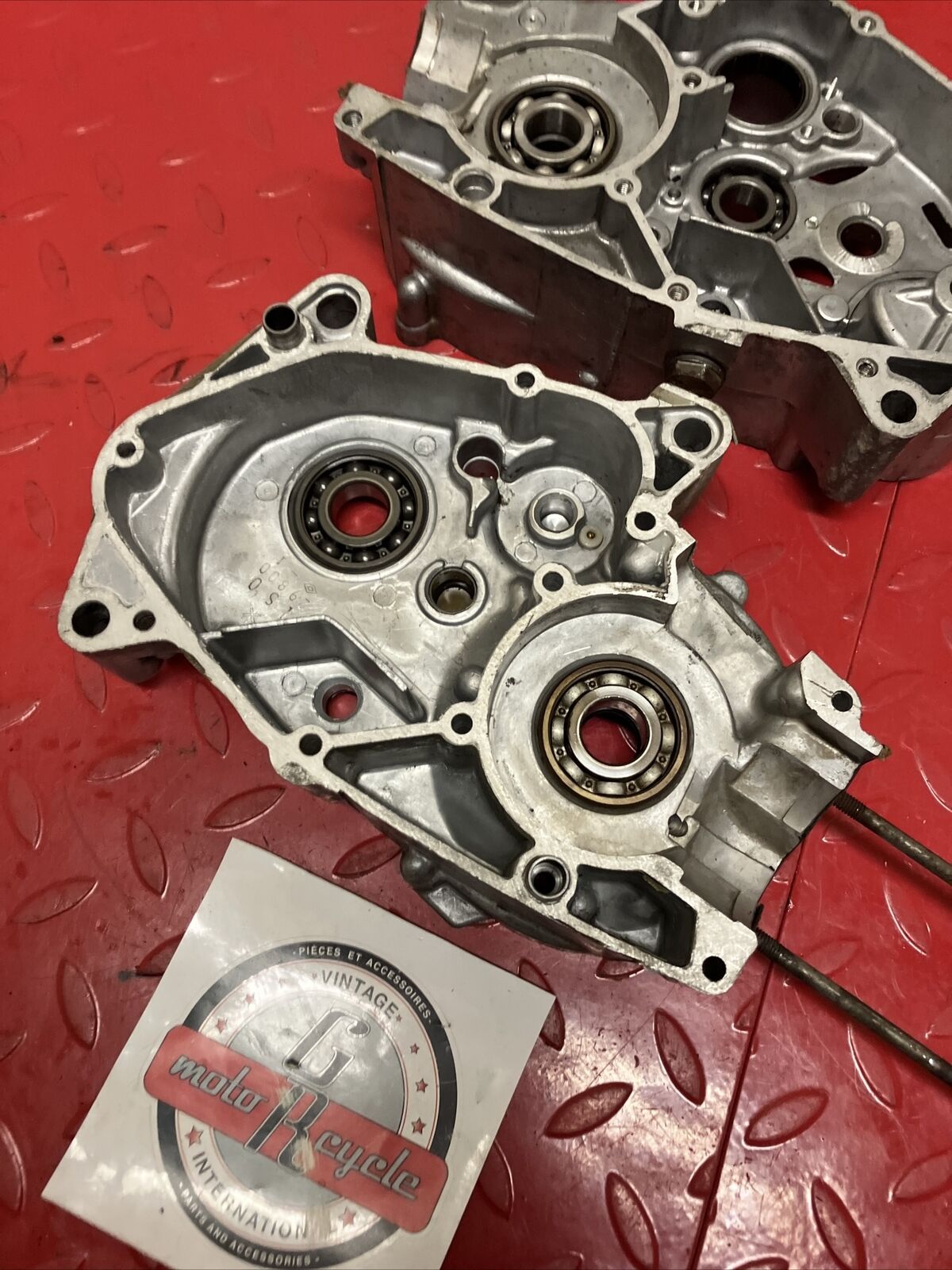 Yamaha U7E 1972 V70 left right crankcase set