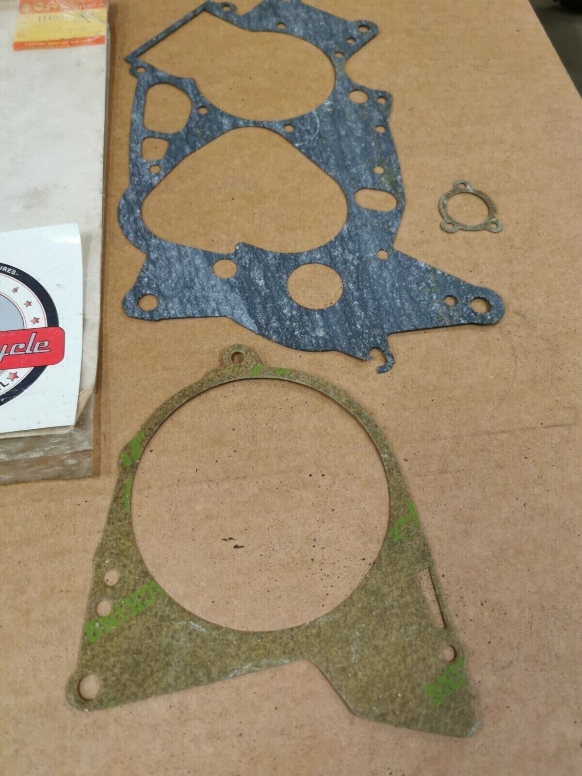 NOS SUZUKI TC100 TS100 GASKET KIT INCOMPLETE SET 11400-25841 J49