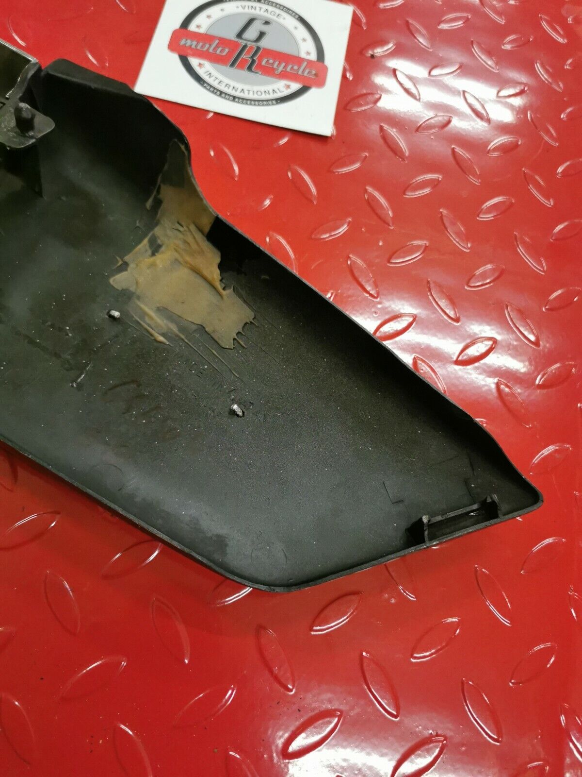 Suzuki GS650GL 1981 right side cover panel fairing