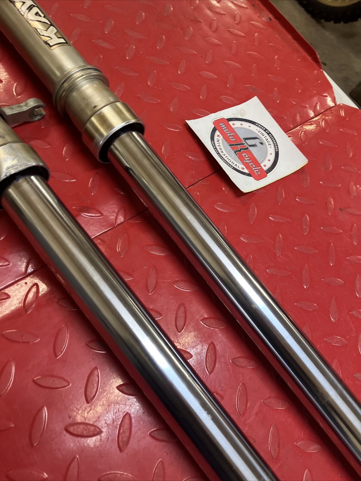 Suzuki RM125 1984 left right front forks