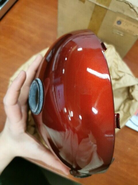 NOS Yamaha 1976 XS650 HEADLIGHT BODY 533-84330-40-63 SUB 584-84330-61-63 Y128