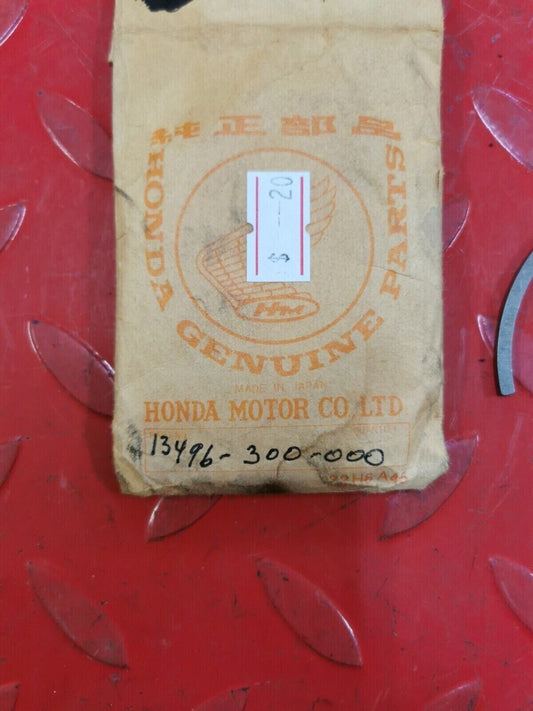 NOS Honda CB750 GL1100 GL1000 RING B, BALL BEARING SETTING 13496-300-000 H31