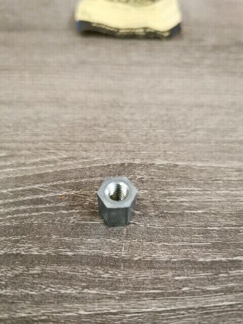 NOS SUZUKI 150 S32 2 1968 CYLINDER HEAD NUT 09140-06001 S39