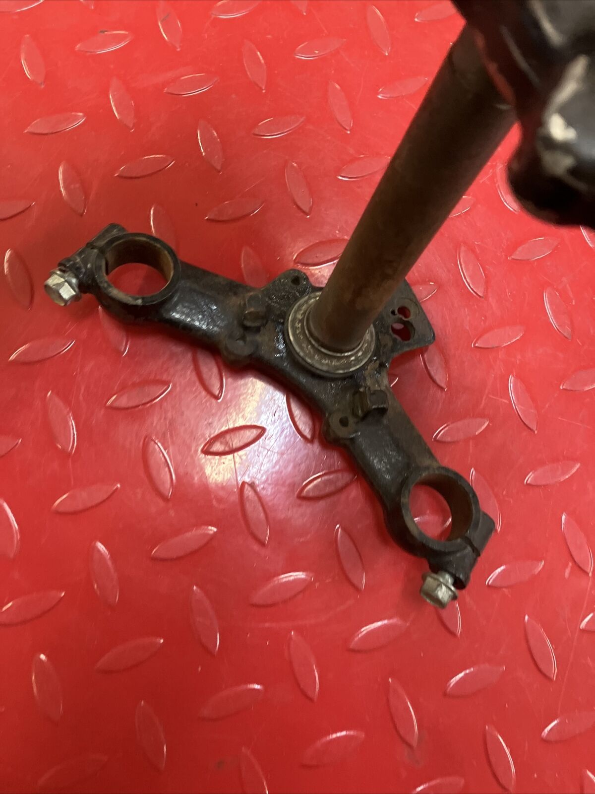 Honda XR100 1983 steering stem triple tree clamp 53200-KA8-710