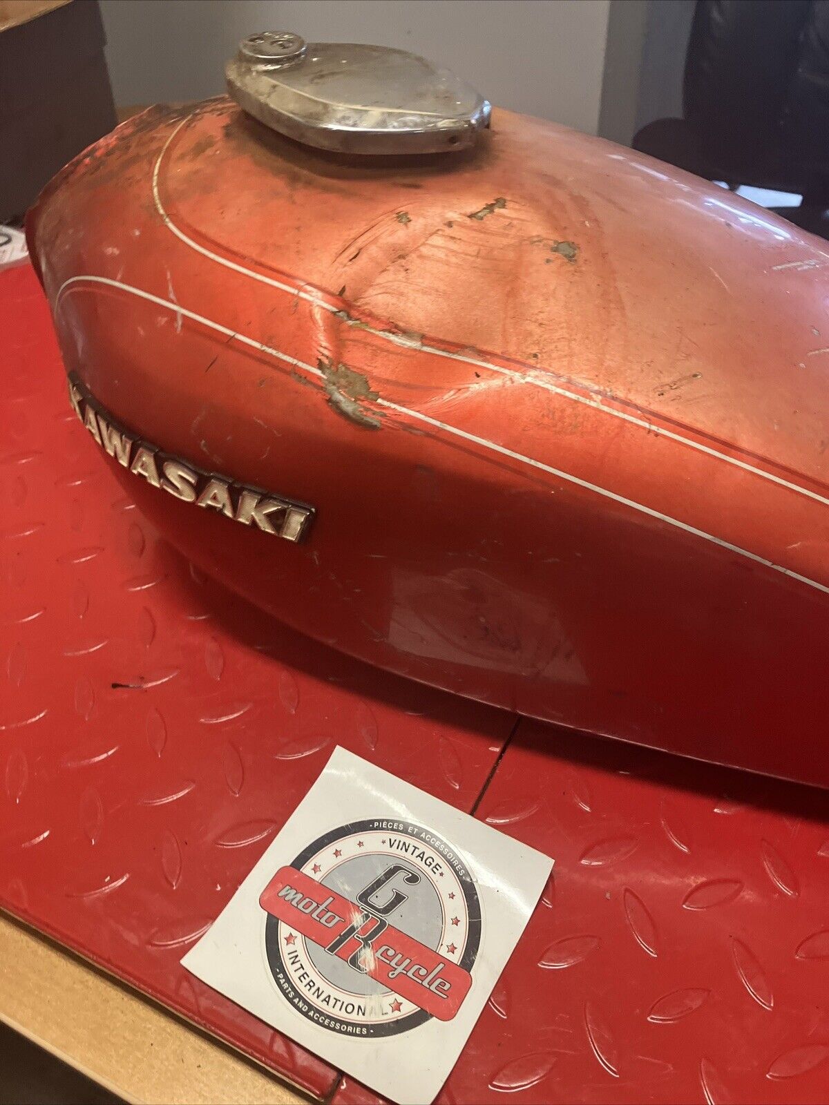 Kawasaki KZ400 1976 1977 Fuel tank gas petrol reservoir