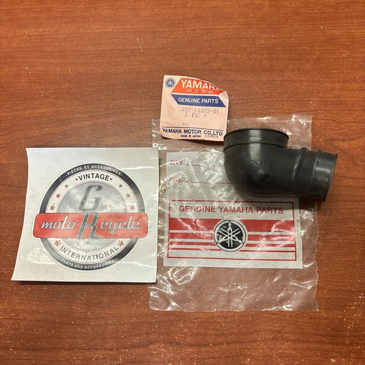 NOS Yamaha 1974 - 1976 RD200 AIR CLEANER JOINT 397-14463-01-00 Y172