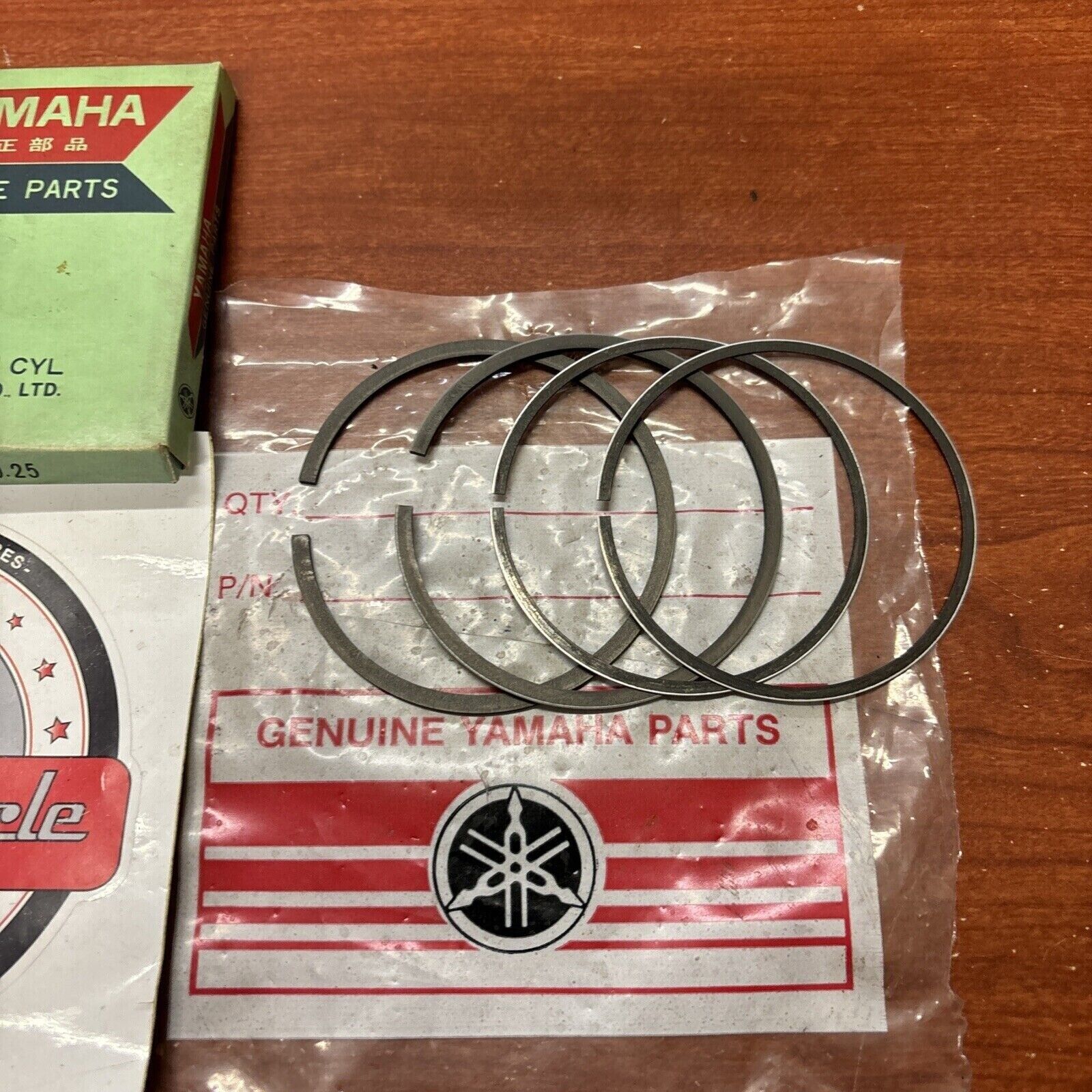 NOS Yamaha 1976 1977 XS360 PISTON RING 0.25 MISSING 1 RING 1L9-11610-10-00 Y174
