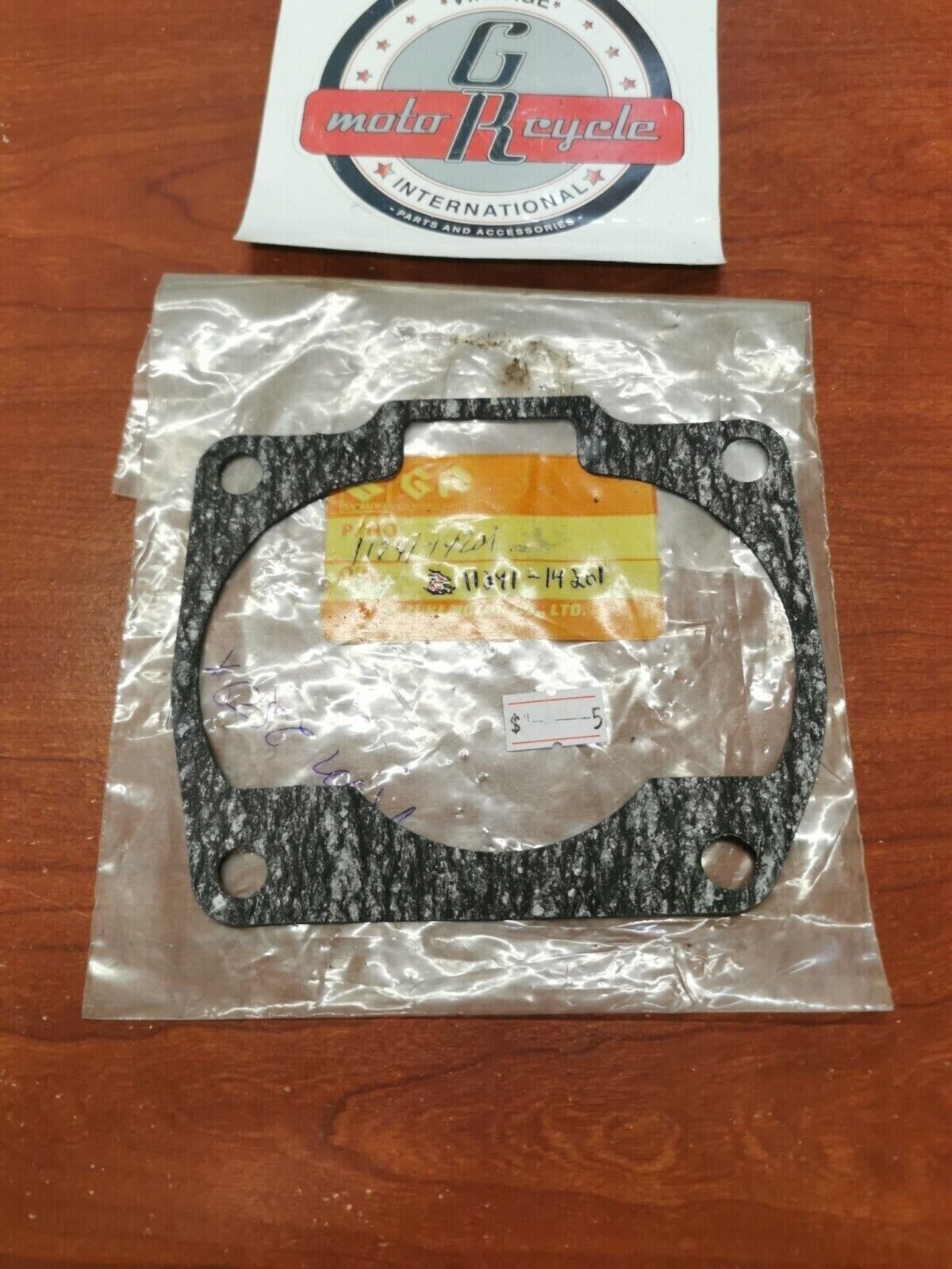 NOS Suzuki 1981 RM250 CYLINDER BASE GASKET 11241-14201 S16