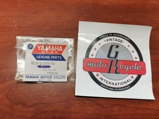 NOS Yamaha 1977 GP440 SPRING 8E4-14589-00-00 Y126