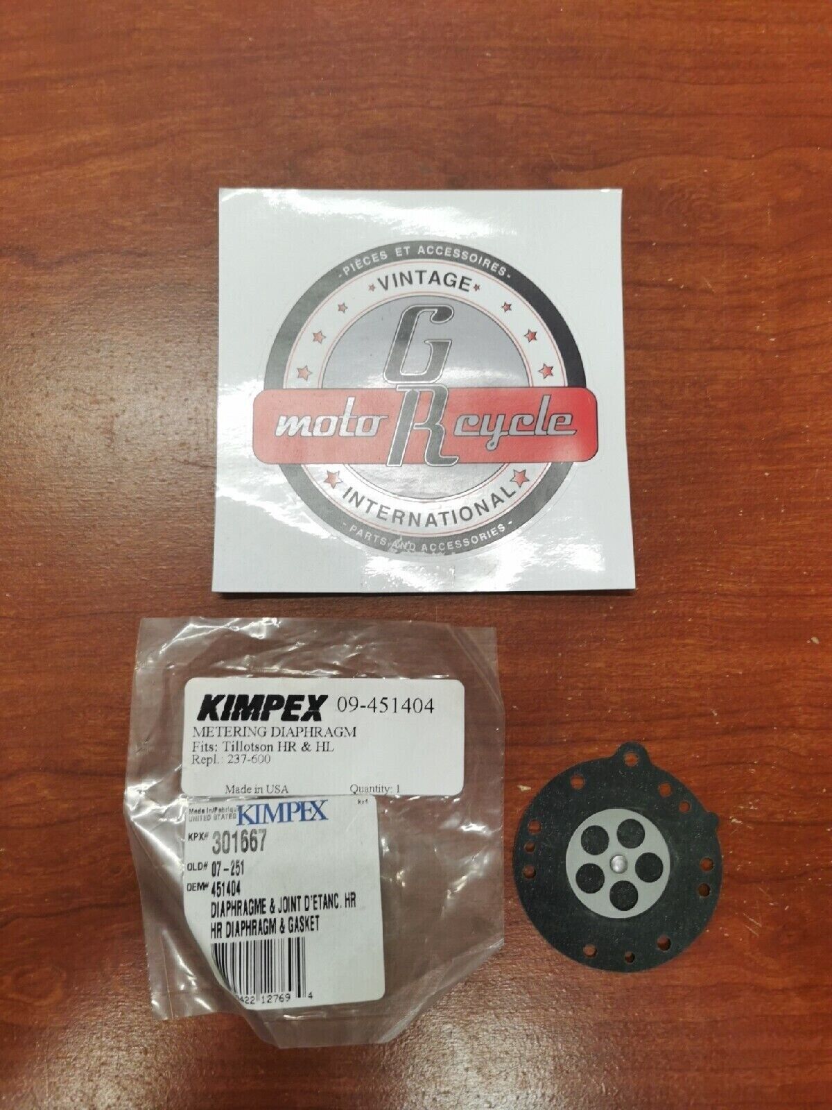 NOS Tillotson HR HL CARBURETOR DIAPHRAGM 301667 237-600 451404 Y77