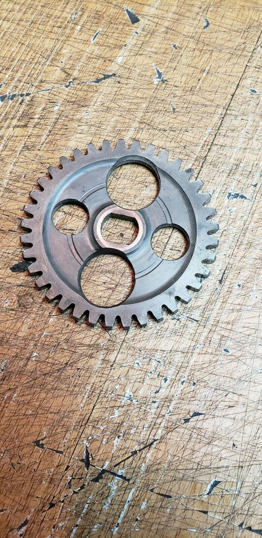 Honda XR200R 1983 oil pump gear 37T drive 15131-437-010