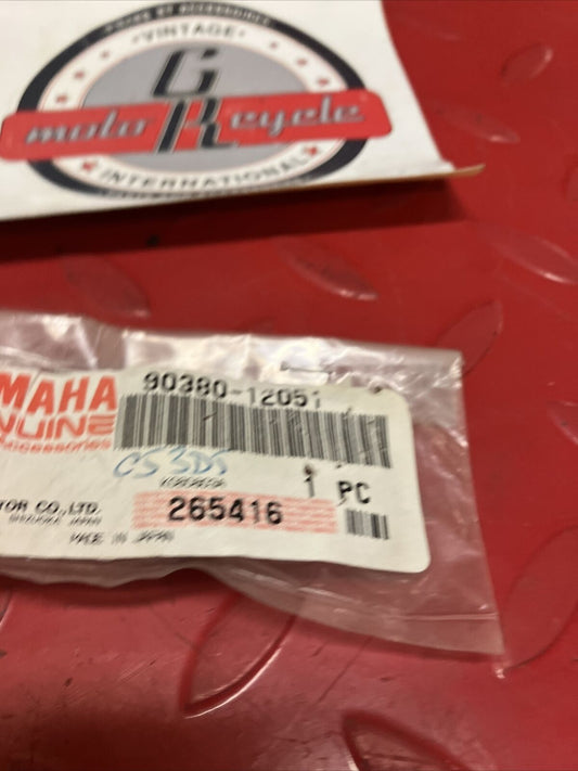 NEW NOS YAMAHA BUSHING SOLID 90380-12051-00 Y65