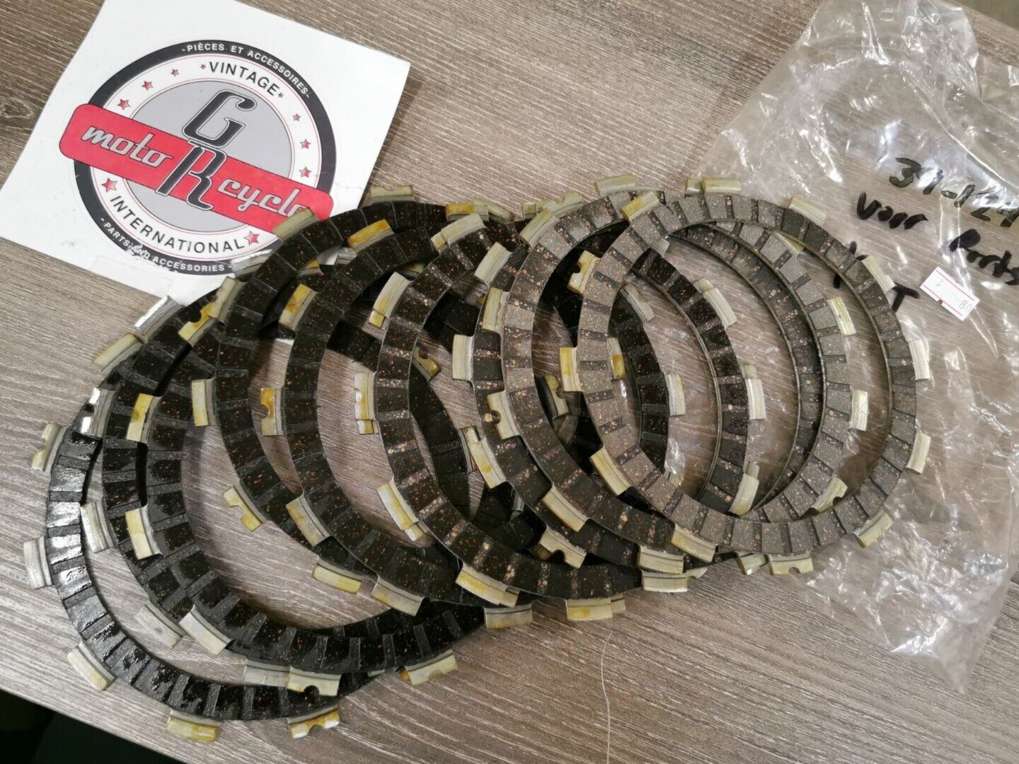NOS Suzuki GN125E 1991 -1997  GSF250 1994 - 1995 Clutch Plate QTY 10 39-1243 J25